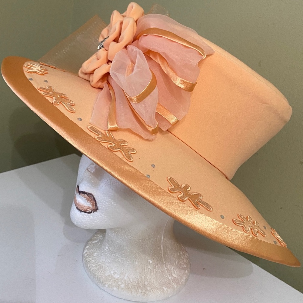 Gorgeous Church / Dress Hat by Lisa Rene’ - Picture 5 of 10